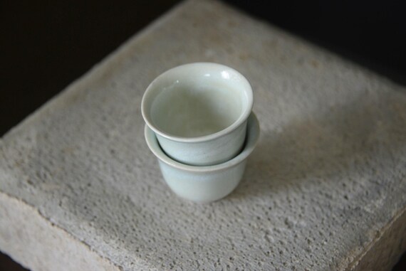 Small Ceramic Tea Cups — photo 11 of 12