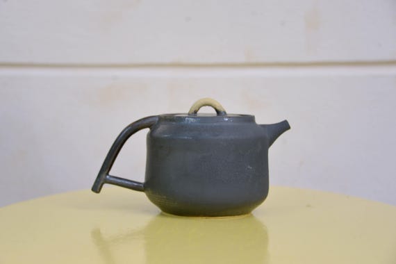 Teapot in matt black glaze — photo 5 of 10