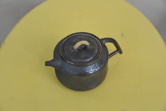 Teapot in matt black glaze — photo 4 of 10