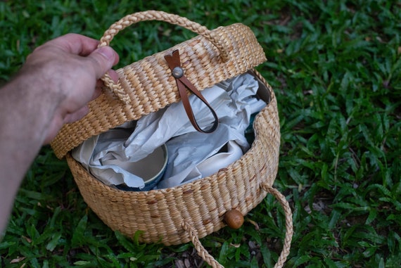 Wicker case for outdoors teaware picnic — photo 9 of 10