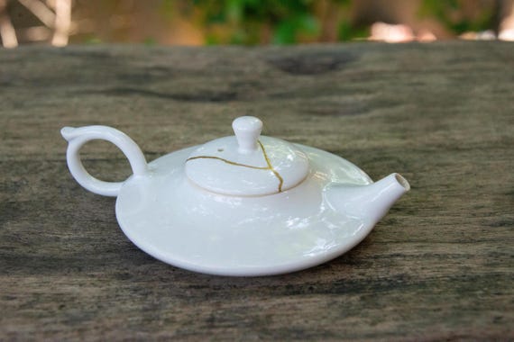 Small Flat Teapot 120 ml with Kintsugi repaired lid — photo 2 of 10