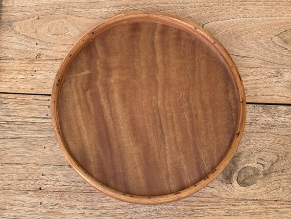 Walnut wood round tray — photo 4 of 9