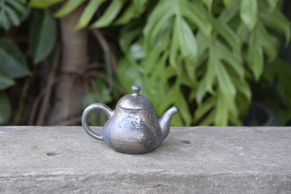 Ceramic teapot Pear shape