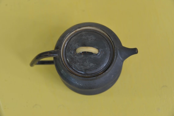 Teapot in matt black glaze — photo 3 of 10