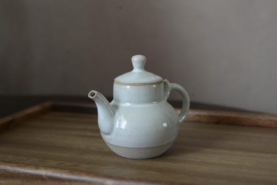 Gong Fu Ceramic Teapot — photo 3 of 12