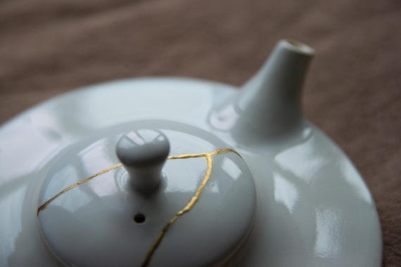 Small Flat Teapot 120 ml with Kintsugi repaired lid — photo 10 of 10