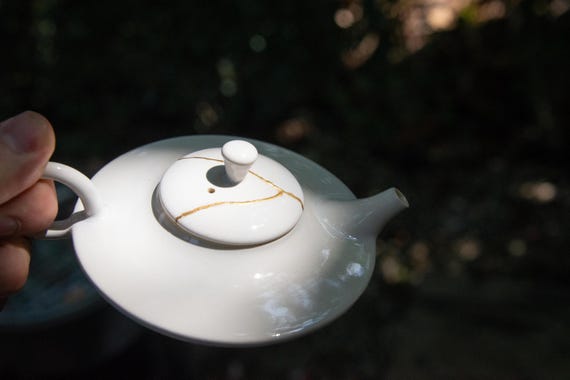 Small Flat Teapot 120 ml with Kintsugi repaired lid — photo 9 of 10