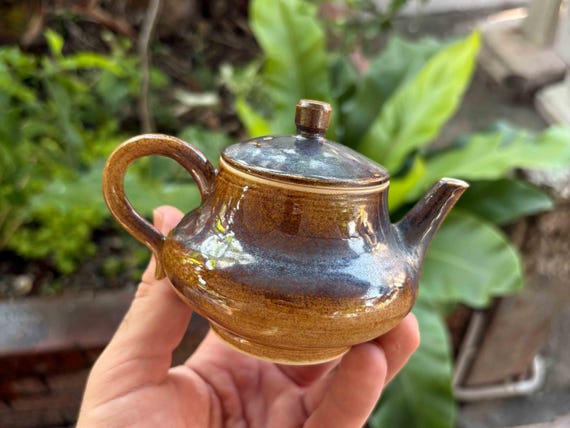 Teapot in black iridescent glaze 250 ml — photo 6 of 10