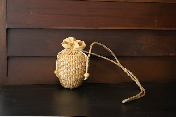 Wicker shoulder bag for teaware outdoors travel/picnic