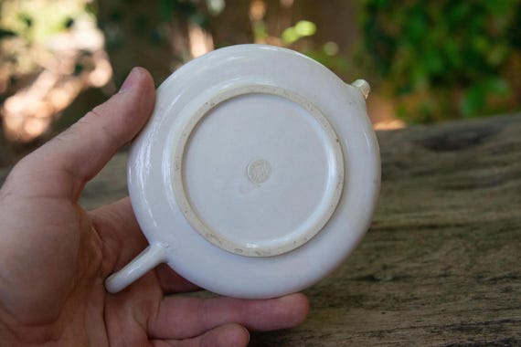 Small Flat Teapot 120 ml with Kintsugi repaired lid — photo 4 of 10