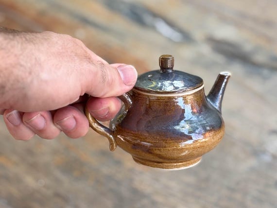 Teapot in black iridescent glaze 250 ml — photo 5 of 10
