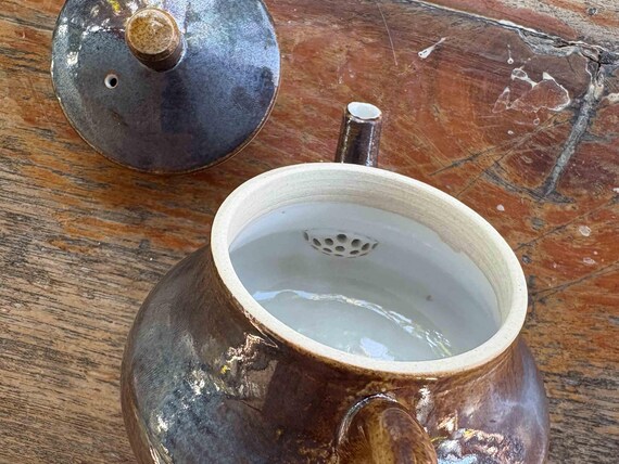 Teapot in black iridescent glaze 250 ml — photo 8 of 10