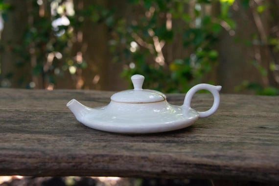 Small Flat Teapot 120 ml with Kintsugi repaired lid — photo 8 of 10